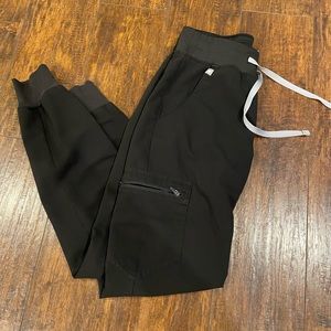 Black Zamora xxs figs joggers